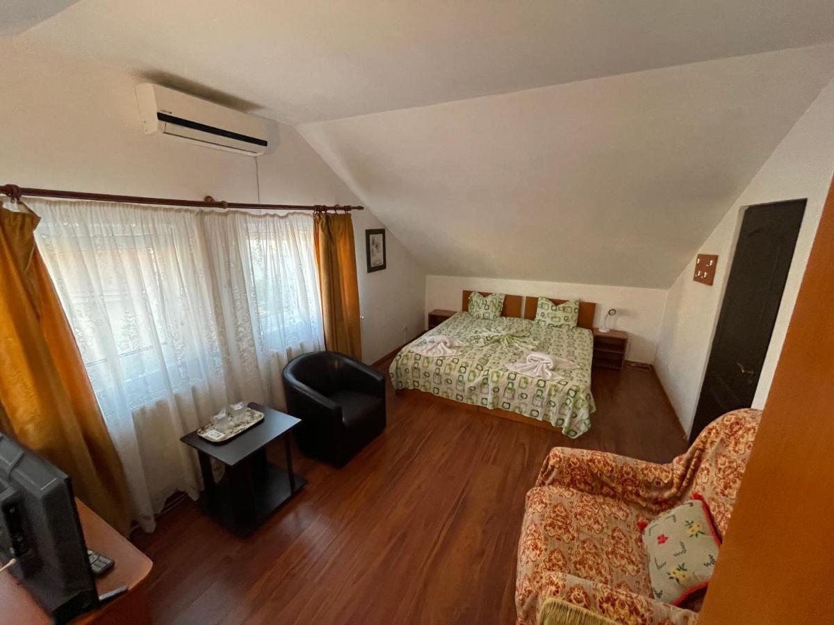 Vila Efor เอโฟริเอนอร์ด ภายนอก รูปภาพ